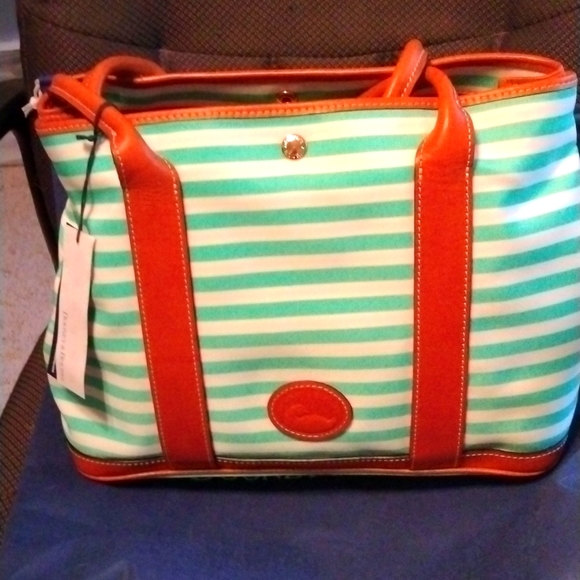 Dooney Bourke NWT Coated Cotton/canvas bag. - Picture 1 of 6